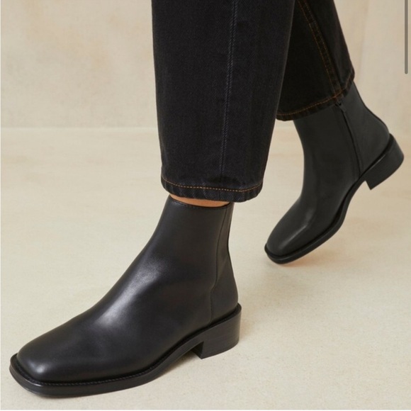 Loeffler Randall Shoes - Loeffler Randall Beck Leather Chelsea Flat Ankle Boot Sz 8.5 Black